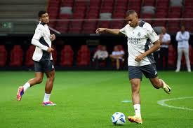 郭艾伦手指 郭艾伦手指